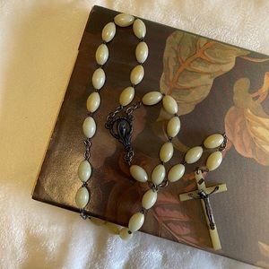 🏷 vintage rosary